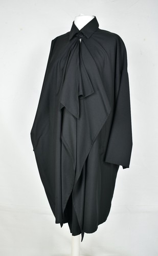 Creare black ' PRAISE' cool wool  long  structured  coat size  ONE SIZE - Afbeelding 4 van 4