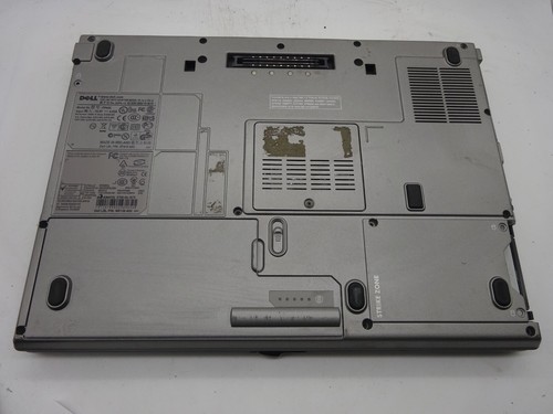 Dell Latitude D820 (PP04X) * notebook * SENZA RAM & HDD * per pezzi di ricambio DIFETTOSO #N625 - Foto 8 di 8