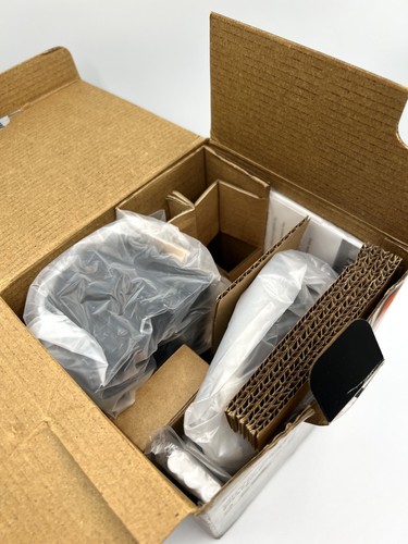 Uniden DCT648 2.4GHz Cordless Phone System w/ Answering Machine Caller ID - Picture 3 of 10