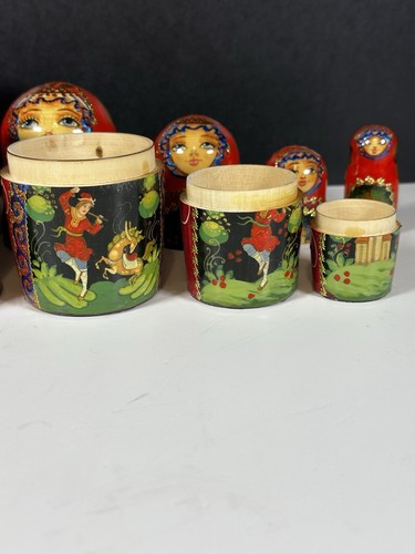 Russian Nesting Dolls Painted by Gusarova in St Petersburg 5 Dolls COA (8D) - Picture 9 of 16