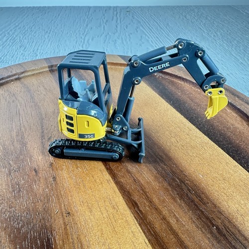 ERTL - JOHN DEERE 35G MINI EXCAVATOR - 1/50 DIECAST - Picture 1 of 7