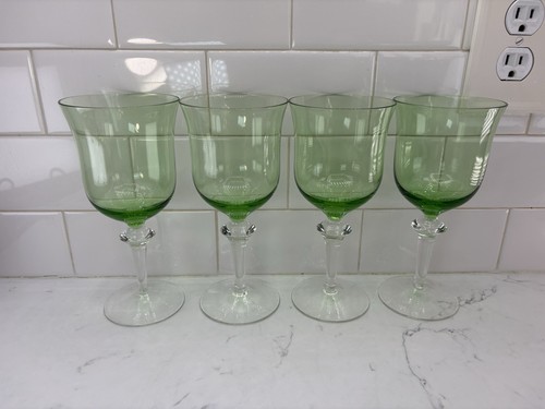  Denby Crystal ~ Aurora Winterberry Green ~ 4 Wine Glasses ~ Hand Blown ~ Poland - Picture 1 of 8