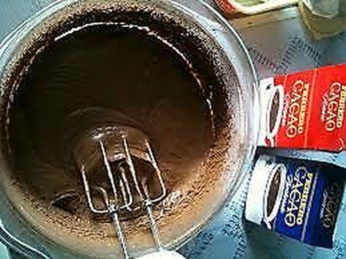 Powdered Cocoa Sweetened Ferrero Chocolate Drink Mix 75g - Picture 6 of 8