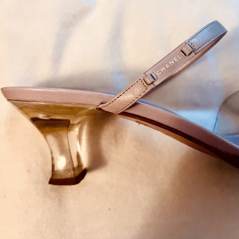 Zapatos Chanel RAROS, 37.5, Rosa o Púrpura Lavanda, Logo, Tacones 2”, Sandalias Italia Foto 4 de 4