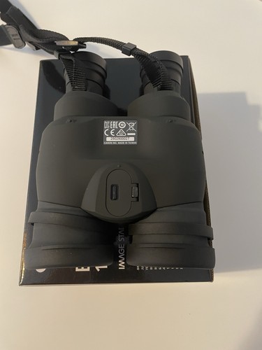 Canon 12x36 IS III Image Stabilised Binoculars Opened but Unused in Box - Picture 3 of 18