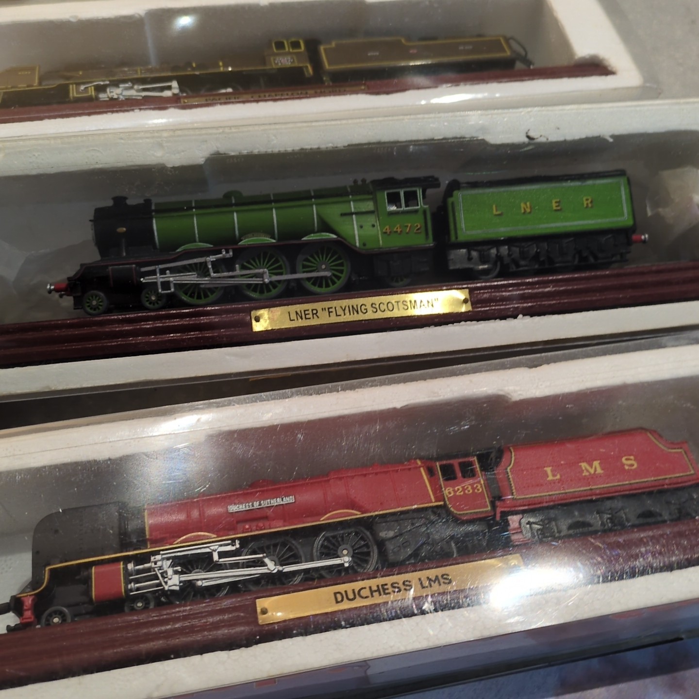 Picture 3 of 8