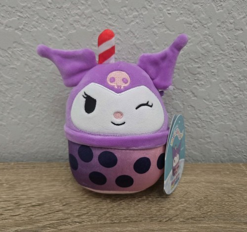 Peluche Squishmallows X Hello Kitty 5" KUROMI Boba Tea Perfumado Mystery Squad - Imagen 2 de 6