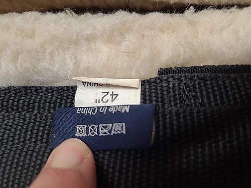 Shires Soft Thick Fleece Lined girth, Black/White ,41”.(ref. 275R) - Picture 5 of 7