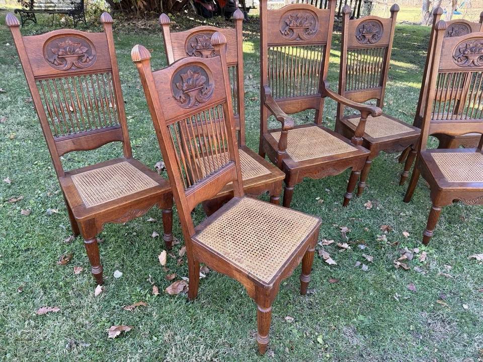 Juego 7 sillas antiguas victorianas Eastlake de roble tallado muy buen estado Foto 2 de 4