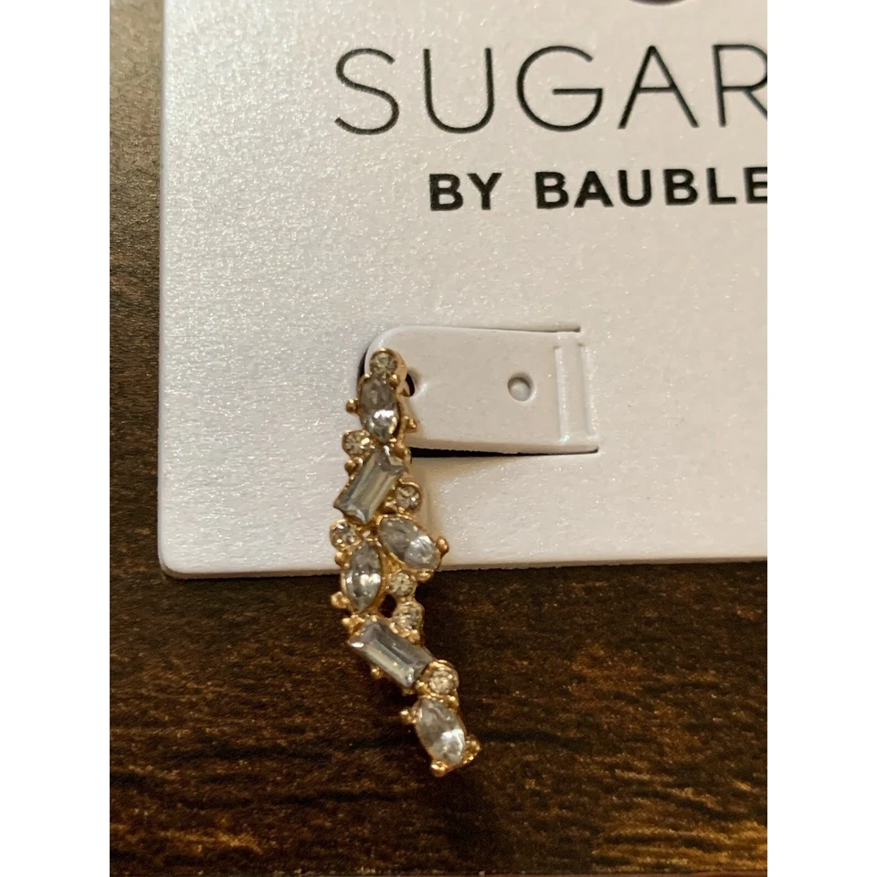 Orejeras con racimo de cristal SUGARFIX de BaubleBar - Dorado... Foto 4 de 4