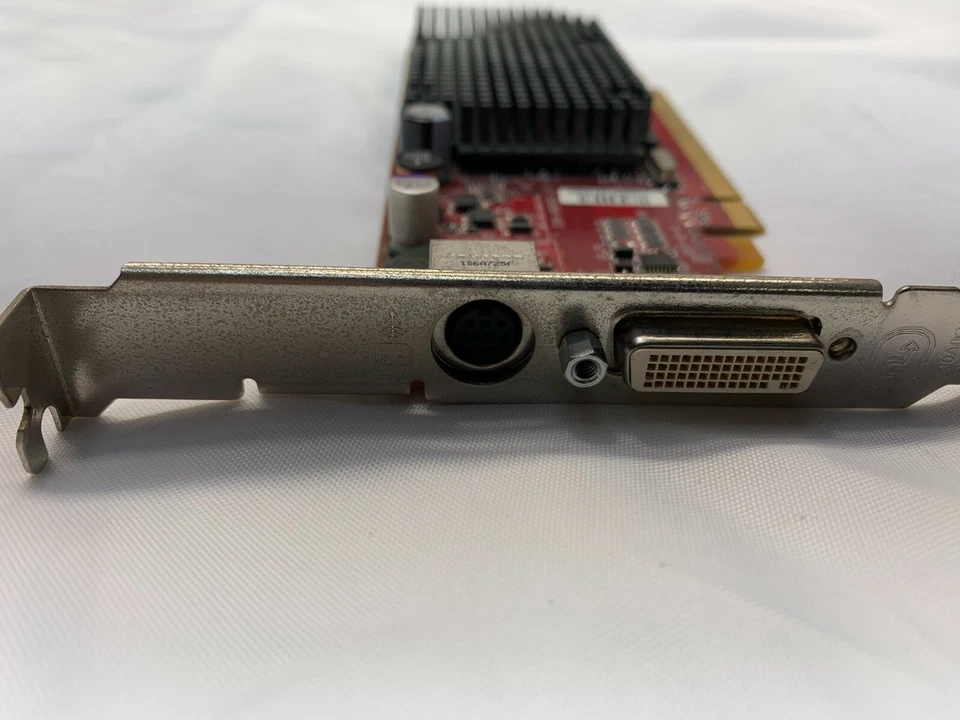 Dell ATI-102-A924 B Radeon X1300 256MB DDR PCI-E Video Card W/ DVI & S-Video out - Image 3 of 4