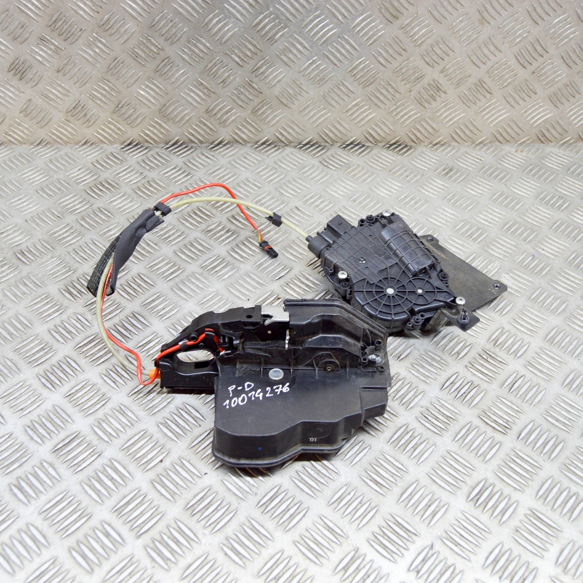 Serrure de porte avant droite BMW 6 Gran Coupé F06 640i 7276316