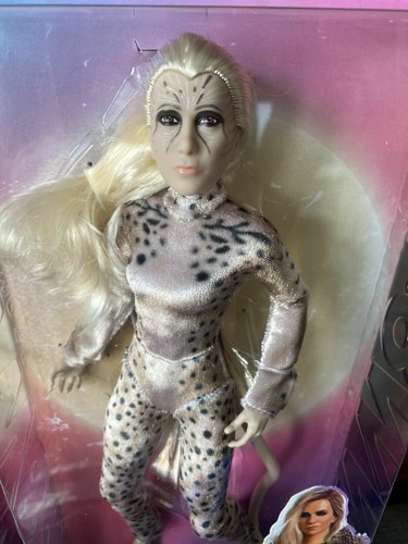 WW84 Wonder Woman 1984 DC Mattel 12” Set of 2 Cheetah Figures/Dolls In Hand - Picture 4 of 11