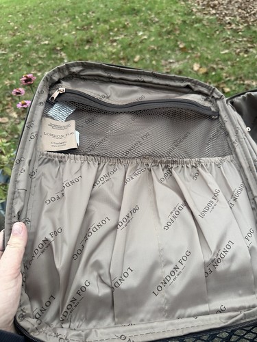 LONDON FOG CHADWELL COLLECTION 20" EXPANDABLE 8-WHEEL SPINNER CARRY ON - Picture 18 of 20