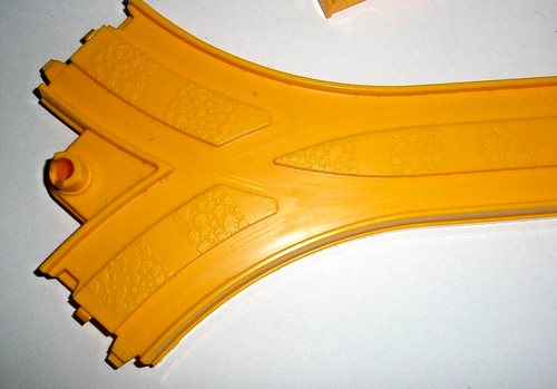 1986 Playmates Disneyland Play Set 5 Train Y Track Replacement Parts - Picture 3 of 5