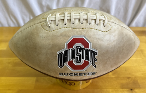 Ohio State Logo Sammlerstück Fußball mit Relief "Ohio State Buckeyes" Logo sehr guter Zustand - Bild 4 von 13