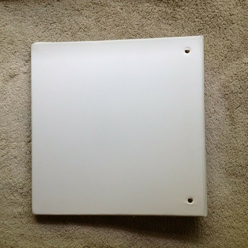 2" binder with 3 - D rings w/ divider - Picture 3 of 12