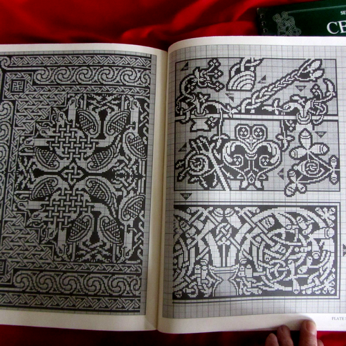 CELTIC CHARTED DESIGNS, SEW EASY CELTIC--LOT OF 2 PATTERN BOOKS, EXC. & UNUSED - Picture 10 of 11
