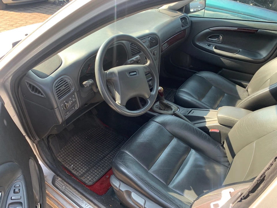 Motorhalter Volvo V40 2.0 121KW aus Schlachtfest andere Teile im Lager KAT ABS - Image 2 of 4