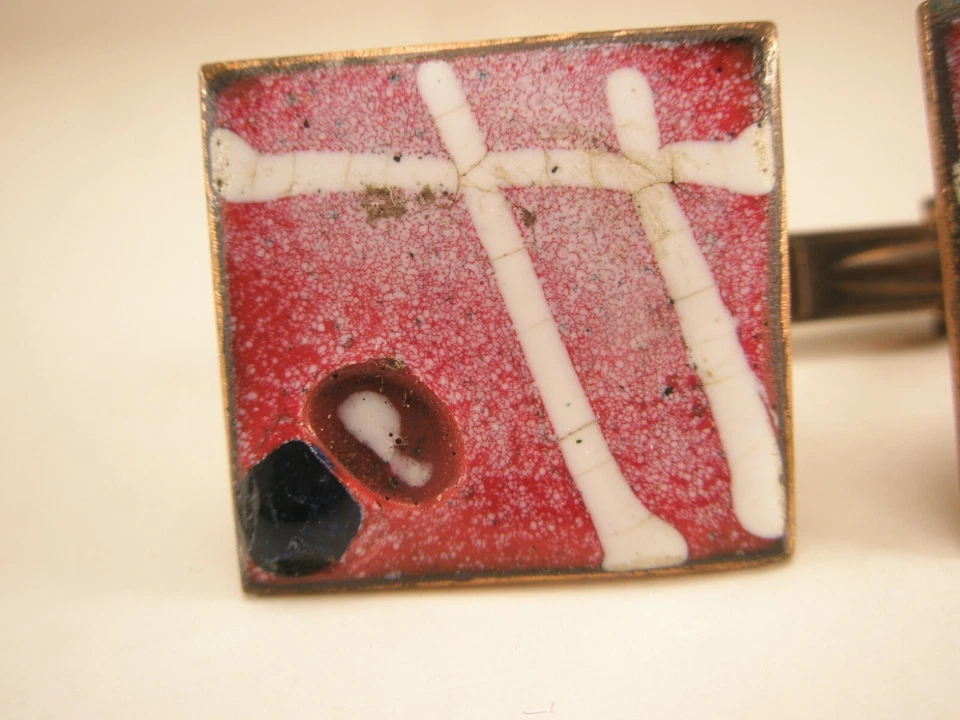 Red & White Enamel Squares Copper Vintage  Cuff Links - Image 2 of 4