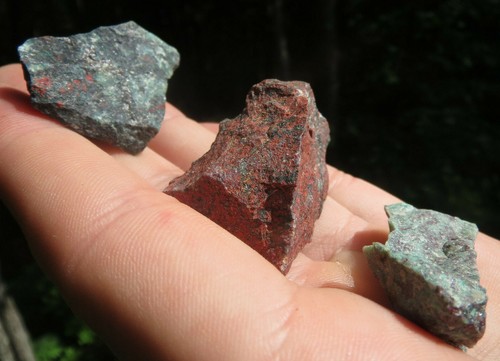 LOTE DE CRISTAL CHAKRA RAÍZ KUNDALINI NATURAL HERMOSO CUPRITA CARMESÍ RARO - Imagen 2 de 11