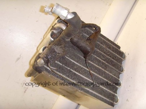 Mitsubishi Delica L300 86-94 aire acondicionado radiador matriz condensador CAD311A039B - Imagen 2 de 2