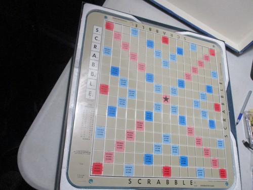 Vintage 1982 Scrabble Deluxe Edition with Turntable Base Complete - Picture 2 of 5
