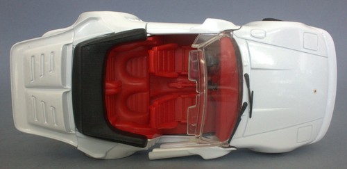 Revell Diecast 1/24 Scale White Gemballa Avalanche/Cyrrus - Picture 3 of 6