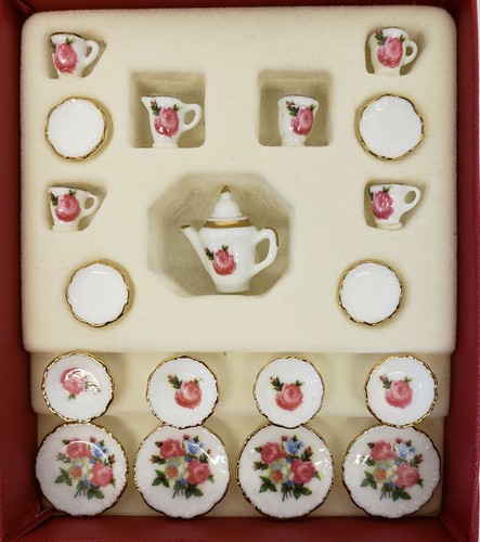NUEVO Y SIN USAR ~ JUEGO DE TÉ EN MINIATURA ~ SERVICIO PARA CUATRO ~ PORCELANA REUTTER ~ HECHO EN ALEMANIA - Imagen 10 de 10