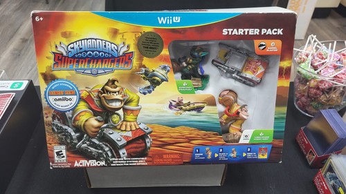 NIB SKYLANDERS SUPERCHARGERS NINTENDO WII U VIDEOSPIEL STARTER SEALED BRANDNEU - Bild 1 von 9