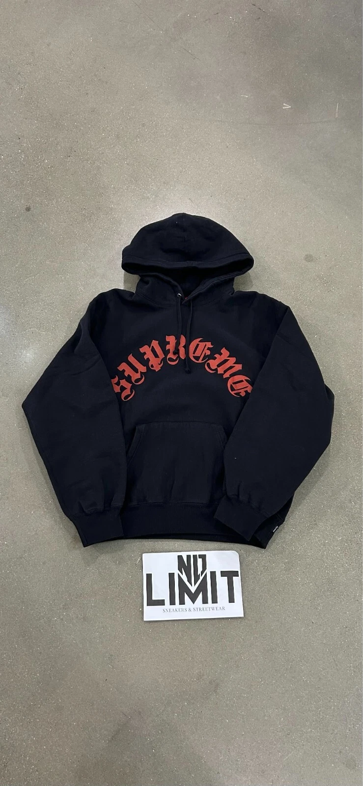 Sweat à capuche noir imprimé arc Supreme NEUF taille XLSHIPPING RAPIDE