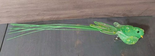 Pier 1? Clip On BIrd Ornament Sparkly Green Glitter Sequins Beaded Fabric 12'' - Picture 4 of 7