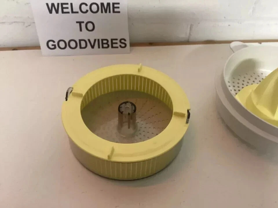 Bosch MCM4100GB Food Processor - Accessories Attachments Citrus Press - Image 2 of 4