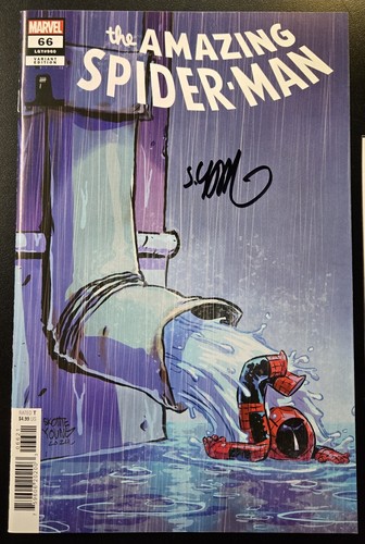The Amazing Spider-Man (2022) #66 (variante 8 morti) FIRMATO da Skottie Young - Foto 2 di 6
