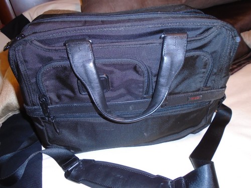 TUMI BLACK CANVAS LEATHER TRIM LAPATOP BAG TRAVEL BAG CARRY ON BRIEFCASE - Bild 2 von 19