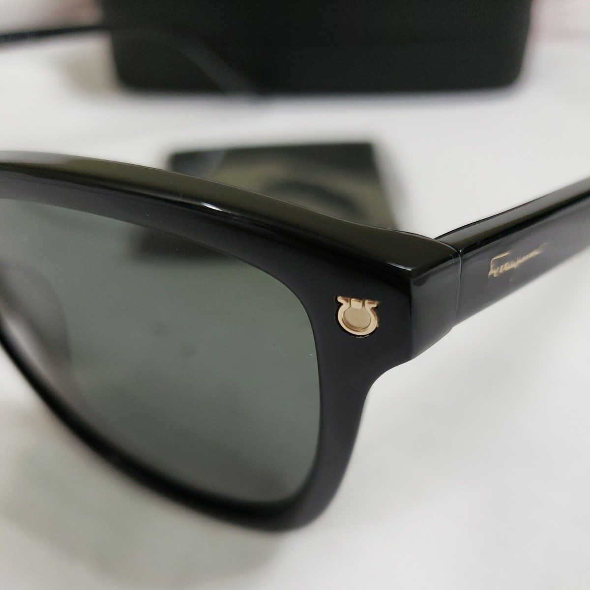 NWT Salvatore Ferragamo Square Sunglasses SF815S 001 Shiny 