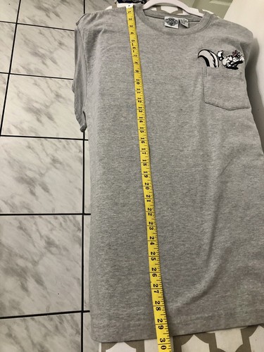 Acme Clothing Co Pepe Le Pew T-Shirt Men’s Size Medium Looney Toons Lover Gray - Picture 6 of 16