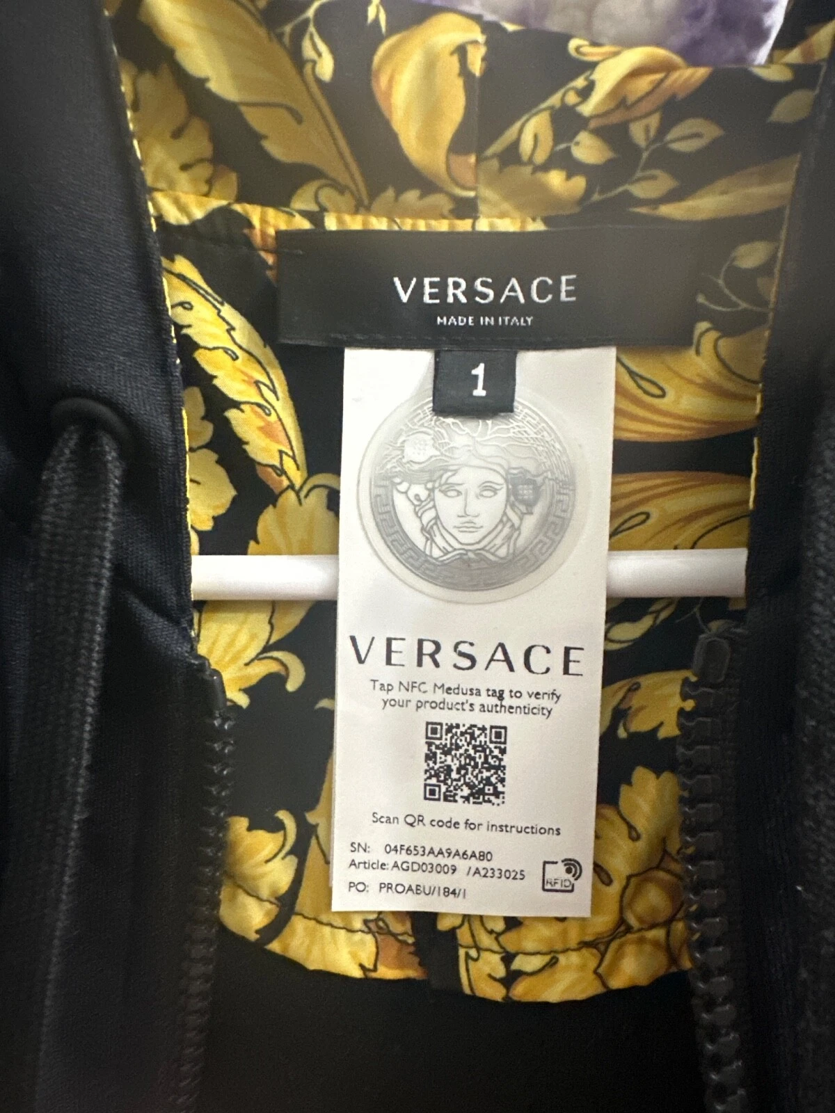 felpa con zip versace