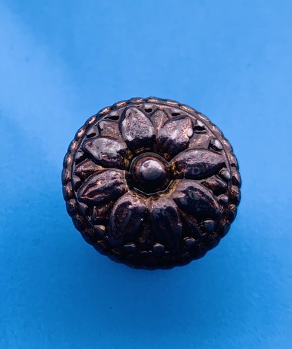3/4” Antique Hardware  Brass Flower French Cabinet Knob Farmhouse Drawer Pull - Picture 3 of 3