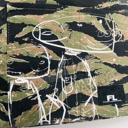 FUTURA 2000 LABORATORIES HELMET / TOTE BAG & POUCH TIGER STRIPE CAMO DESIGN NEW - Picture 12 of 12