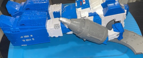 Transformers Legacy Evolution GUARDIAN ROBOT & LUNAR TREAD Titan Class Complete - Picture 7 of 11