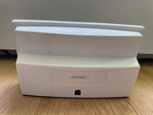 Bose SoundDock Series 1  White With Power Supply and Remote Control - Picture 4 of 5