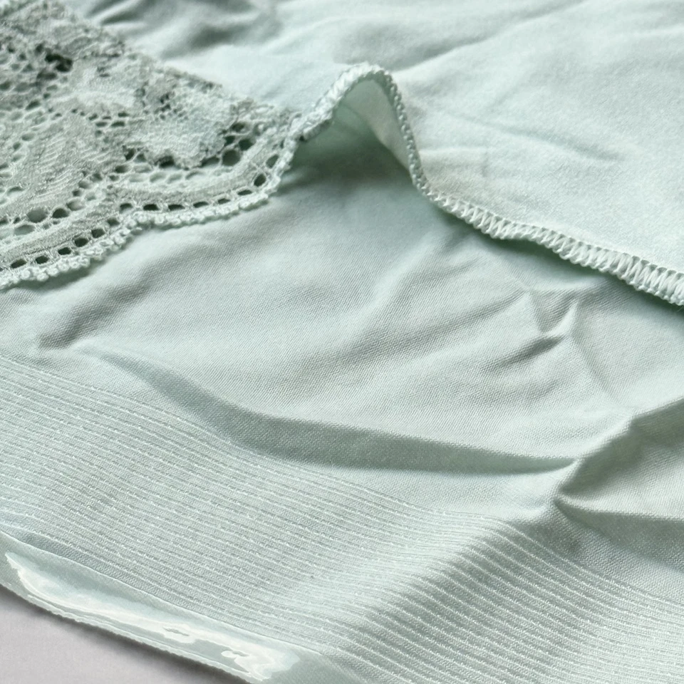 Braguita de bikini Soma Vanishing Edge microfibra con encaje verde antiguo talla S Foto 3 de 4