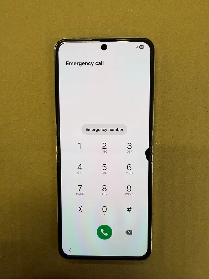 Samsung Galaxy Z Flip 5 - 256GB Unlocked - Fully Functional - LCD Black Spot - Image 2 of 4