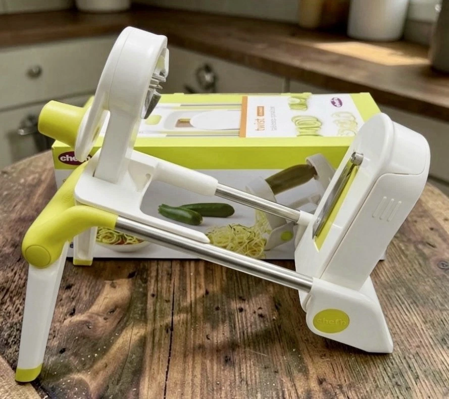 Chef'n Twist Collapsible Tabletop Spiralizer Vegetable Slicer 3 Blades NIB White