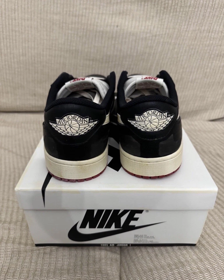 Nike Air Jordan 1 Retro Low OG, foto 2 di 5