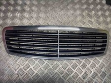 MERCEDES-BENZ E W211 Gitter A2118800583 3.20 Diesel 150kw 2005 28349895