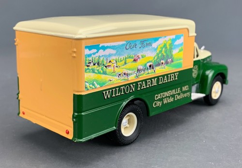 Corgi Classics 98454 Mack B Series Van Wilton Farm NIB! D1087 - Picture 5 of 8
