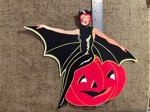Sie wählen Vintage inspiriert Fledermaus Frau Hexe, Kürbis Halloween Cardstock Dekoration - Bild 10 von 14