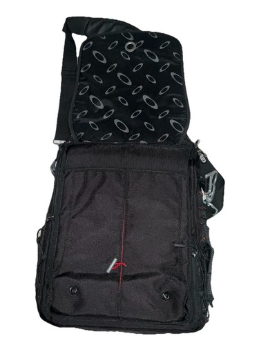 Oakley Men's Ballistic Nylon Tactical Field Gear Vertical Laptop Messenger Bag - Picture 6 of 13